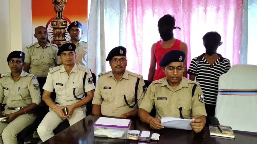 नालंदा: रिटायर्ड बैंककर्मियों के घर हुए लूटकांड का पुलिस ने किया उद्भेदन, दो मोबाइल फोन दस हजार नगद,एक पिस्टल दो जिंदा कारतूस समेत दो अपराधी गिरफ्तार 1