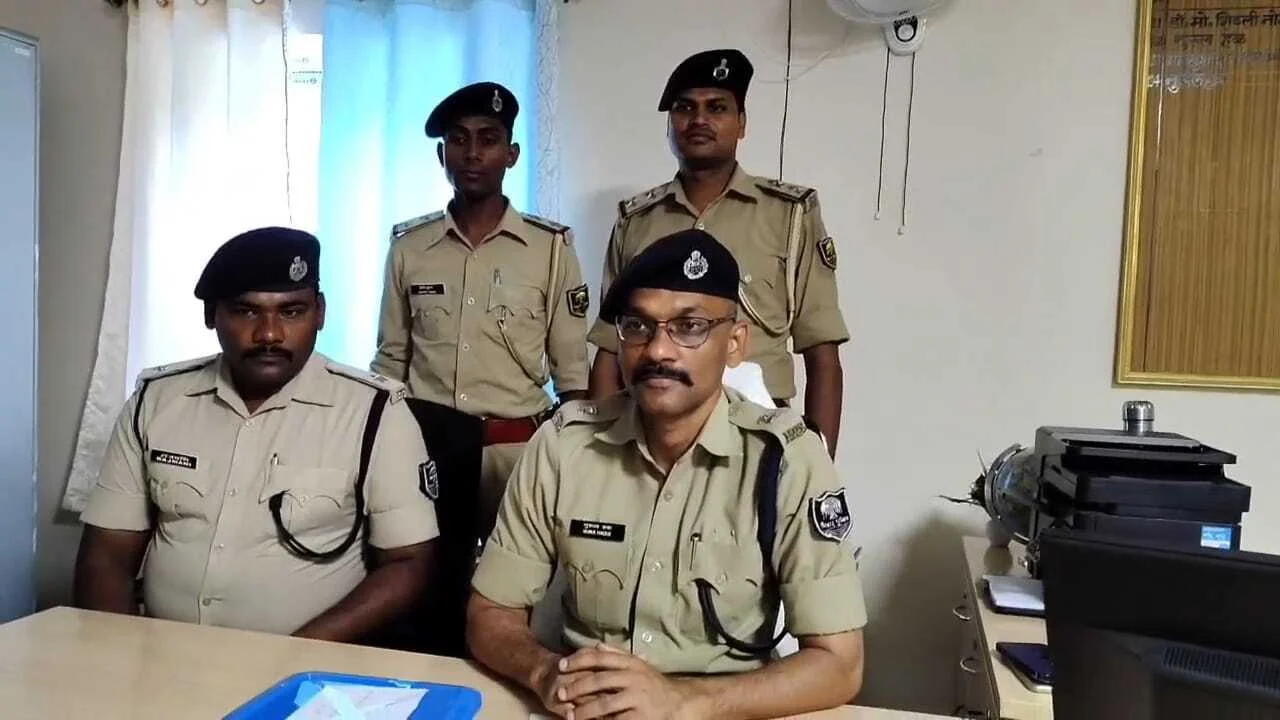 नालंदा: वाहन चेकिंग के दौरान में एक पिस्टल,दस जिंदा कारतूस मोबाइल,समेत वाहन जप्त, 3 गिरफ्तार 2