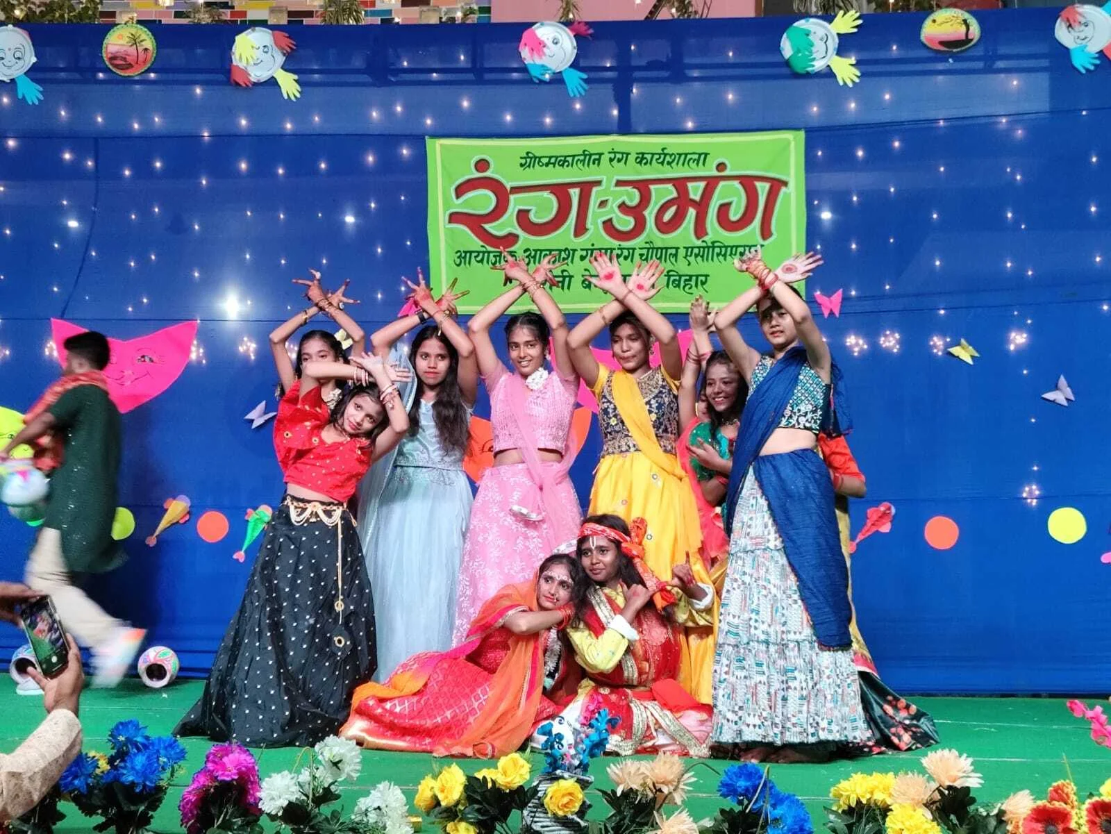 बेगूसराय के बीहट में 127 बच्चों ने रंग उमंग कार्यशाला में अपनी प्रस्तुति से लोगों को मंत्रमुग्ध कर दिया 5