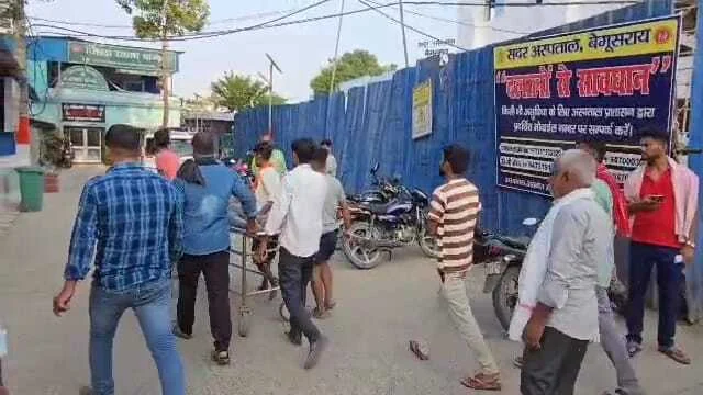 मोबाइल पर गेम खेलने के दौरान सर्पदंश से एक छात्र की मौत, परिजनों में मचा कोहराम 2