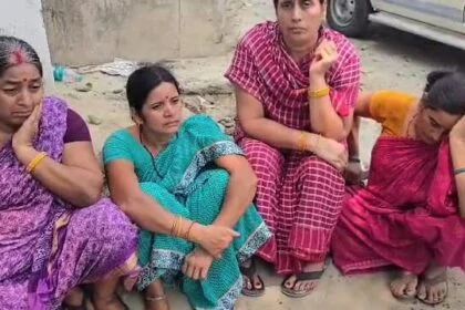 मां के ईलाज को लेकर माइक्रोफाइनेंस कर्मी से मिलकर लूट योजना की फैलाई झुठी अफवाह, पुलिस ने लाखों रूपये के साथ किया गिरफ्तार 19