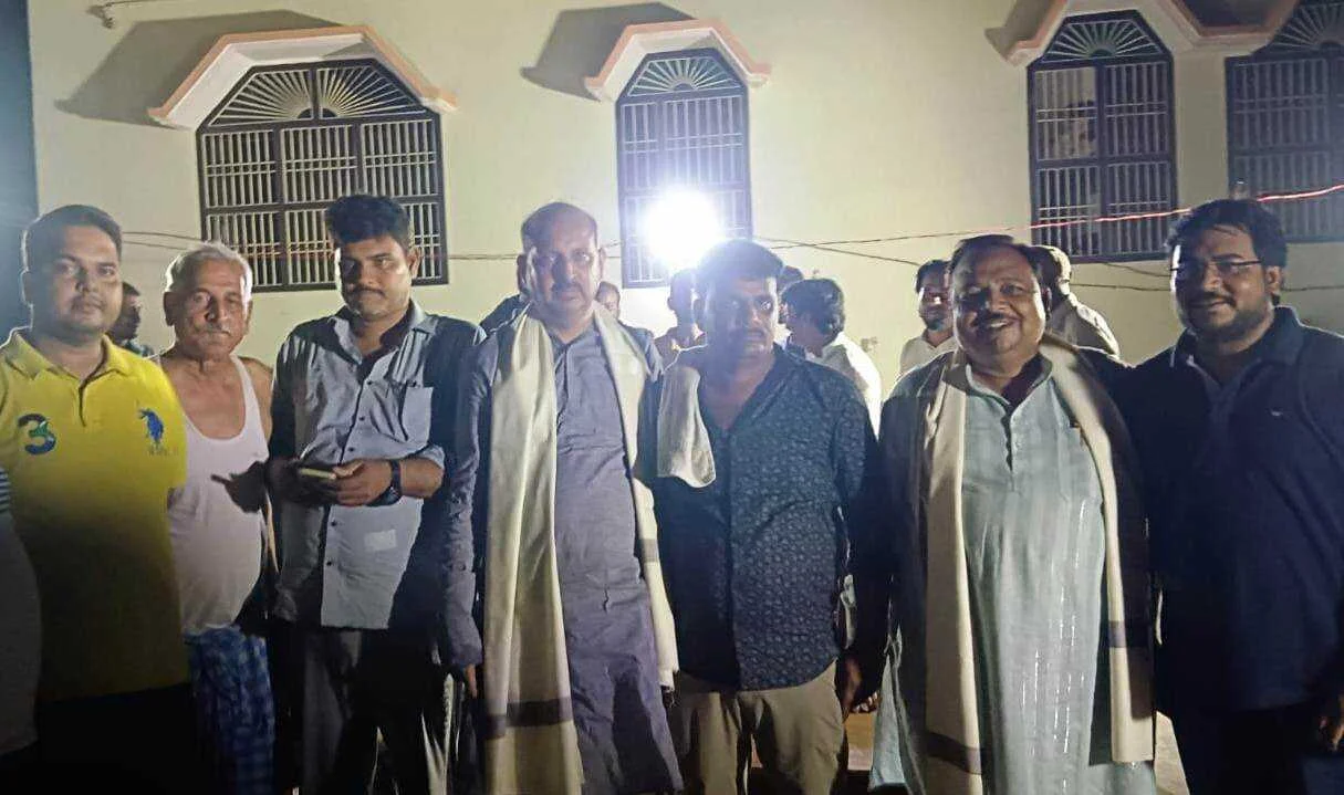 समस्तीपुर: आपका विधायक आपके द्वार के तहत स्थानीय विधायक अख्तरुल इस्लाम शाहीन ने किया क्षेत्र भ्रमण 3