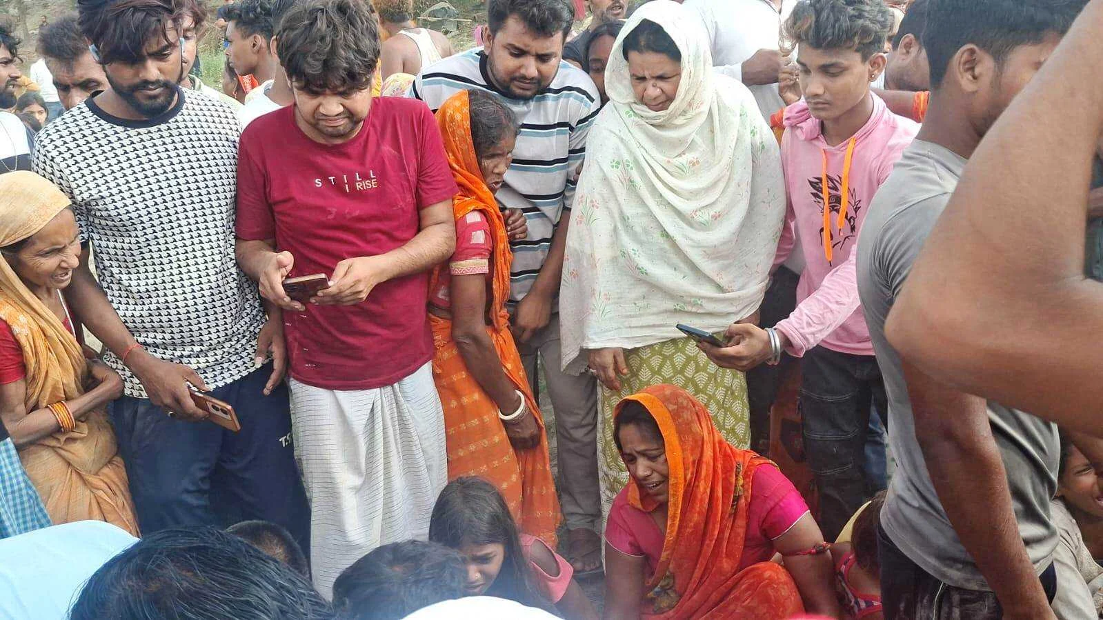 बेगूसराय में बूढ़ी गंडक नदी में स्नान करने के दौरान एक साथ चार बच्चे की डूबने से हुई मौत, परिवार में पसरा मातम 5