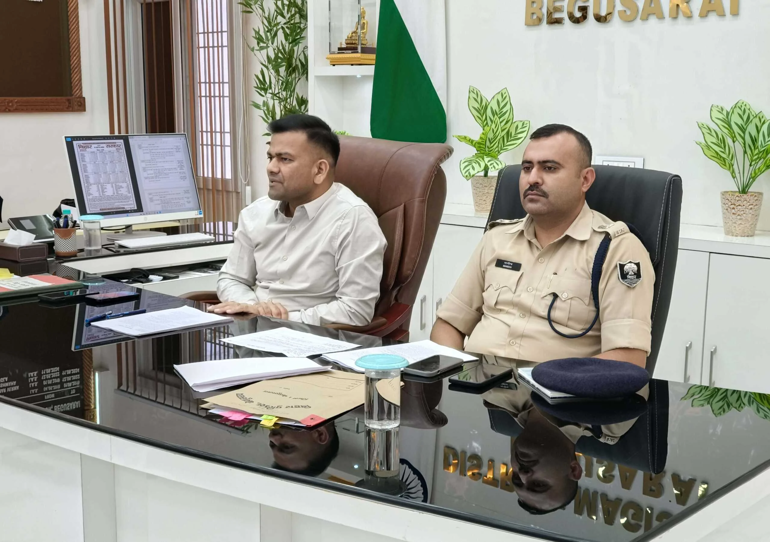 बिहार विधान सभा 2025 की तैयारी को लेकर जिला निर्वाचन पदाधिकारी-सह-जिला पदाधिकारी, बेगूसराय तुषार सिंगला की अध्यक्षता में बैठक आयोजित 4