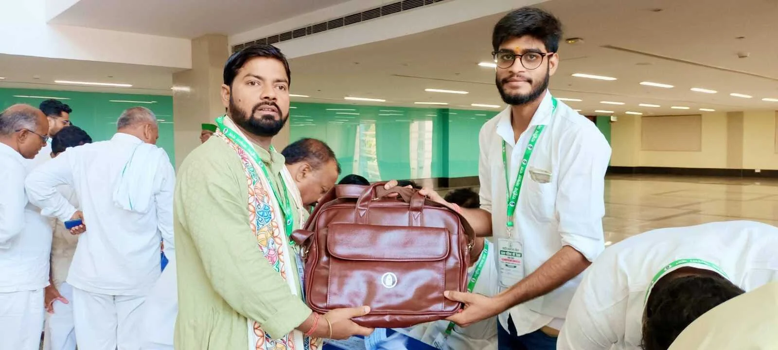 कुमार रुपेश को राजद के द्वारा बिहार राज्य परिषद सदस्य बनाये जाने पर राजद कार्यकर्ताओ में हर्ष 6