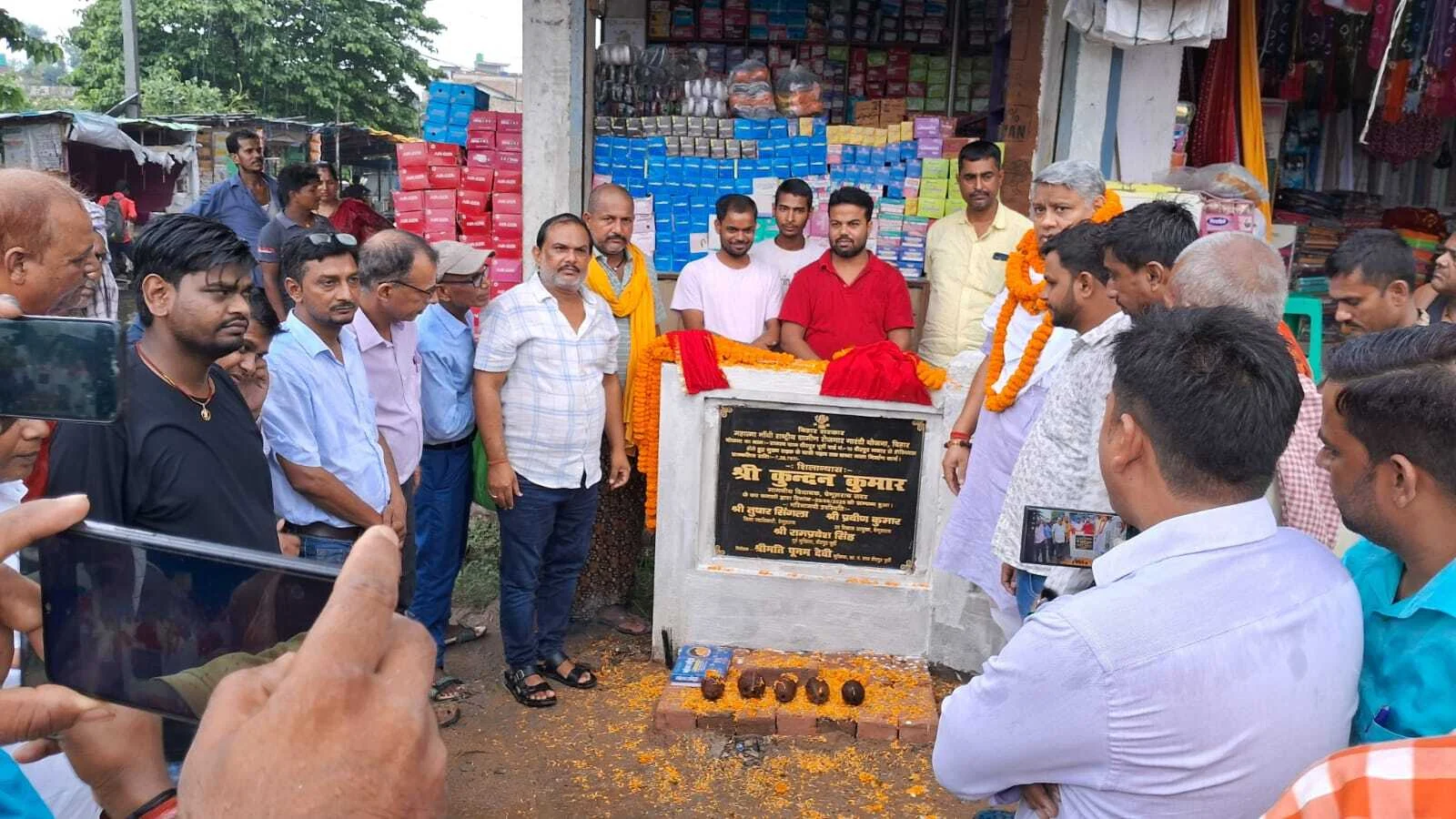 विधायक ने रखी 3 करोड़ 67 लाख 394 वें रूपए की लागत से बनने वाली 7 योजनाओं की आधार शिला 9