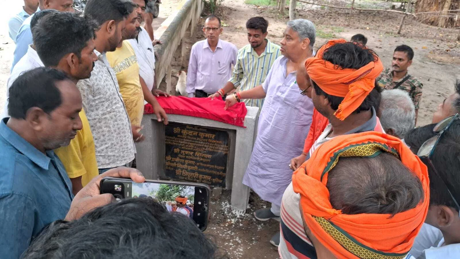 विधायक ने रखी 3 करोड़ 67 लाख 394 वें रूपए की लागत से बनने वाली 7 योजनाओं की आधार शिला 2