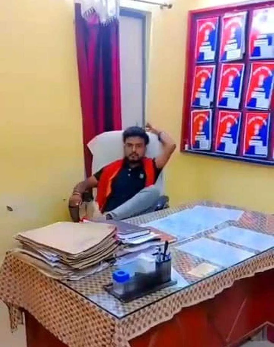 बेगूसराय में थाना में रील्स बनाने का वीडियो वायरल: बेगूसराय पुलिस ने की कार्रवाई, तीन गिरफ्तार 5