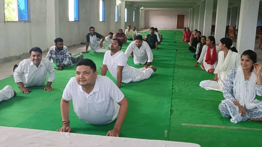 भुवनेश्वर बी. एड. कॉलेज चंदौर में 11वें अंतराष्ट्रीय योग दिवस मनाया गया 1