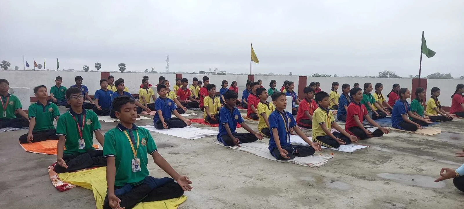 संत पॉल पब्लिक स्कूल तेघड़ा परिसर में योग शिविर का हुआ आयोजन 2