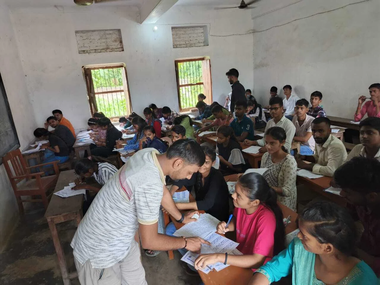 बीहट में बिंदेश्वरी सिंह प्रतिभा खोज परीक्षा में 200 विद्यार्थी हुए सम्मिलित 2