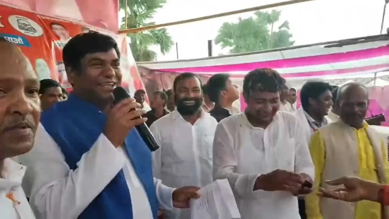 नालंदा: "हिलसा में वीआईपी का शक्ति प्रदर्शन, मुकेश सहनी ने उठाया आरक्षण का मुद्दा: नालंदा की दो सीटों पर चुनाव लड़ने का किया ऐलान" 4