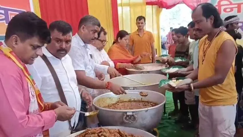 समस्तीपुर: गुवाहाटी के साहनी कांवारिया एनजीओ के तहत कामाख्या धाम में नि:शुल्क भंडारे का किया गया आयोजन 9