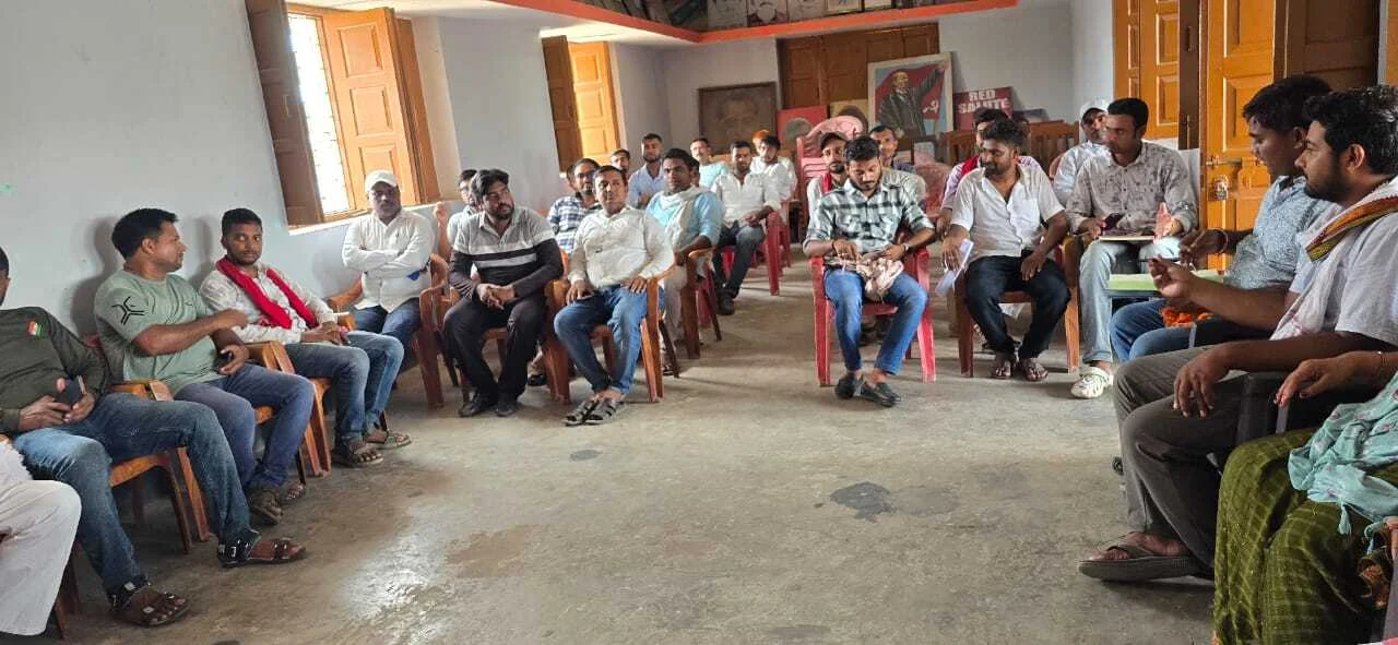 बेगूसराय एआईवाईएफ जिला परिषद की बैठक में नए नेतृत्व का गठन,जिलाध्यक्ष शबाब आलम एवं जिला सचिव धीरेंद्र कुमार सर्वसम्मति से चुने गए 2