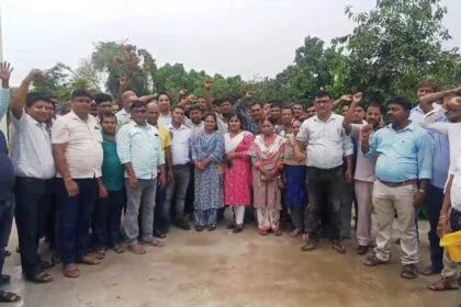 बिहार शरीफ के निजी सभागार में ग्रामीण आवास पर्यवेक, ग्रामीण आवास लेखापाल ग्रामीण आवास सहायक ने की बैठक आयोजित 23