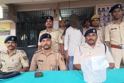 नालंदा पुलिस ने गुप्त सूचना पर आशानगर मोहल्ले से 717 और मोरातालाब से 117 जिंदा कारतूस किया बरामद,कुल चार तस्कर हुआ गिरफ्तार 23
