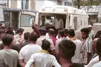 कैमूर: भभुआ में दिन दहाड़े बाइक सवार अपराधियों ने युवक को मारी गोली, युवक घायल, बनारस किया गया रेफर 55