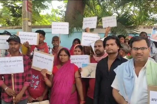 बेगूसराय में आरोपी की गिरफ्तारी नहीं होने से नाराज लोगो ने एसपी ऑफिस पर जमकर हंगामा 9