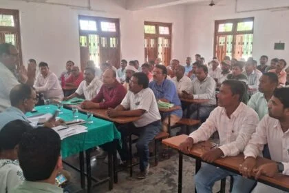 आगामी चुनाव को लेकर प्रशासन के साथ बीएलओ की बैठक आयोजित 14