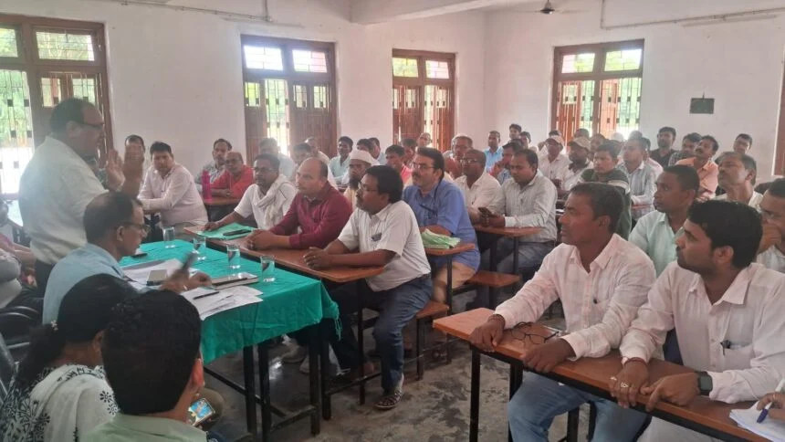 आगामी चुनाव को लेकर प्रशासन के साथ बीएलओ की बैठक आयोजित 1