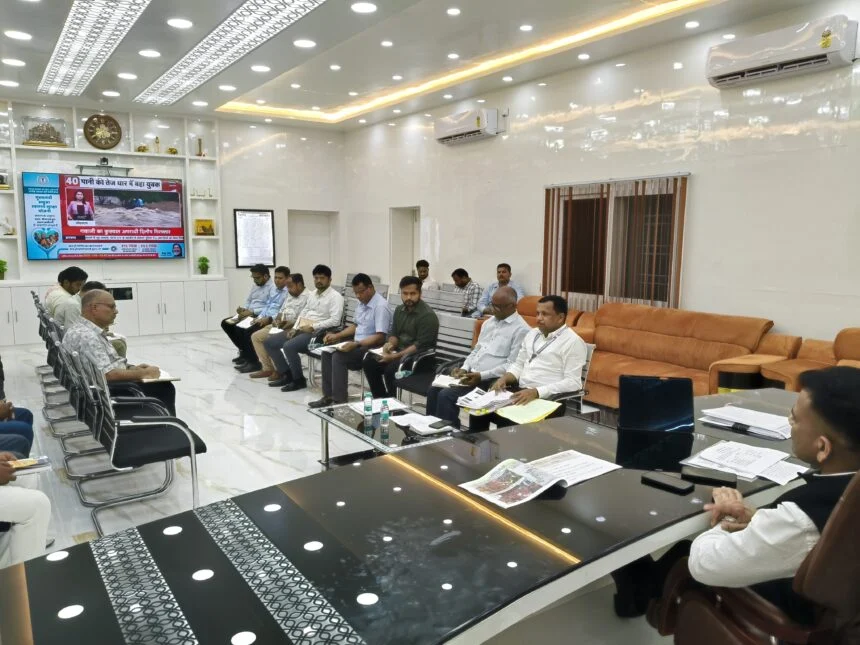 श्रावणी मेला की तैयारी को लेकर जिलाधिकारी के नेतृत्व में समीक्षा बैठक आयोजित, सुरक्षा को लेकर पदाधिकारी को दिए कई निर्देश 1