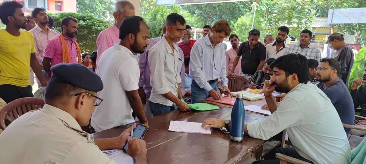 भगवानपुर थाना परिसर में जनता दरबार का आयोजन, तीन मामले का हुआ निष्पादन 3
