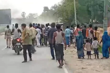 समस्तीपुर: मुक्तापुर रेलवे गुमटी के समीप भीषण सड़क हादसा में चाय दुकानदार की मौत 6