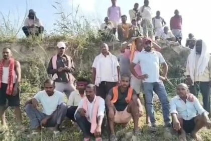 बेगूसराय में बदमाशों ने एक ट्रैक्टर ड्राइवर युवक की पीट पीटकर किया हत्या, इलाके में फैली सनसनी 55