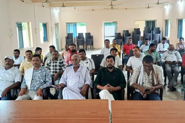 अनुमंडल पत्रकार संघ तेघरा जिले का सबसे मजबूत संगठन है इस बैनर ने पत्रकार हित में कई संघर्ष किये - शशिभूषण भारद्वाज 1