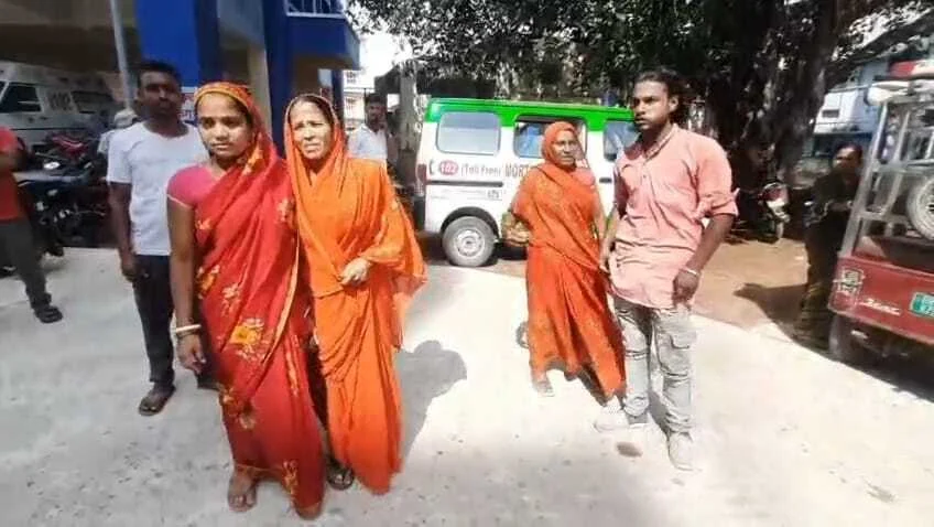 नालंदा: मानपुर थाना क्षेत्र के बेलछी गांव में महिला के हुई संदिग्ध मौत, परिजन पति के अवैध संबंध और दहेज को लेकर लगा रहे हैं हत्या का आरोप 4