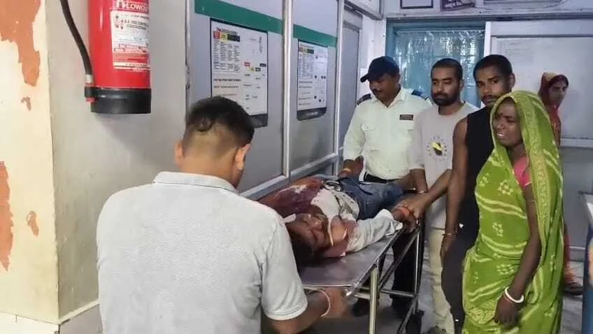 बेगूसराय में बेखौफ अपराधियों ने हथियार के बल पर एक किराना व्यवसाई से सत्रह हजार रुपए का किया लूट 7