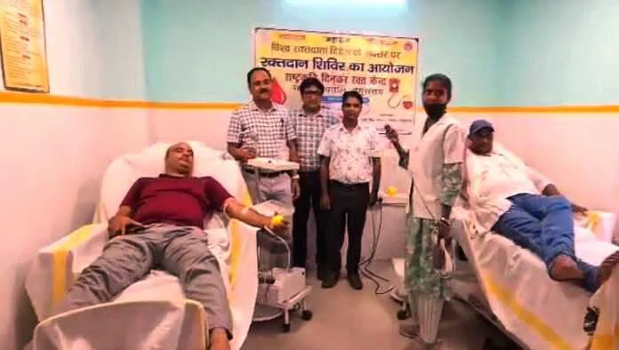 बेगूसराय के सदर अस्पताल में विश्व रक्तदाता दिवस के मौके पर रक्तदान शिविर का आयोजन 1