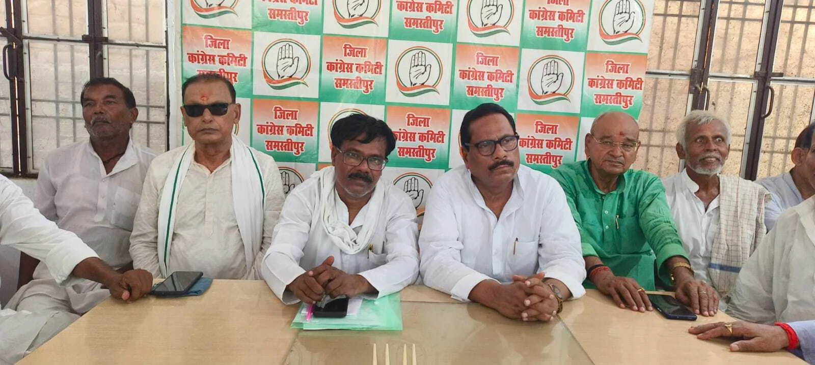 समस्तीपुर जिला कांग्रेस कमेटी की बैठक आयोजित, जिला कार्यकारिणी समेत विभिन्न प्रकोष्ठ के अध्यक्षों ने लिया भाग 4