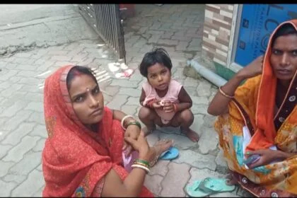 पीएचसी वीरपुर में आयोजित शिविर में दो बजे तक लेट नहीं चार बजे चिकित्सकों से भेंट नहीं 25