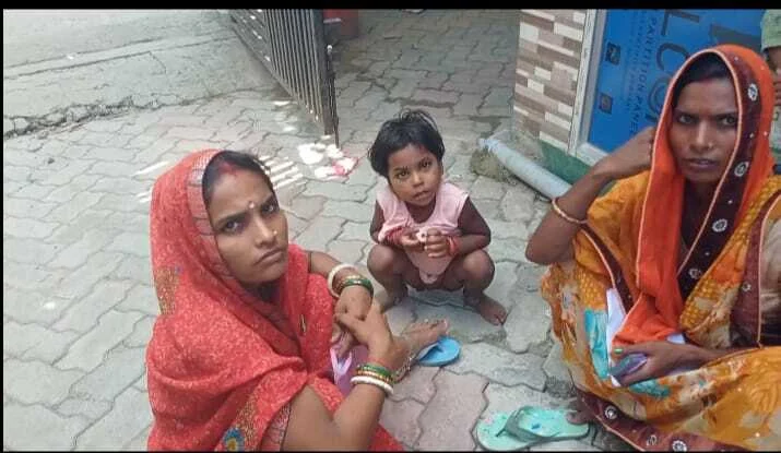 पीएचसी वीरपुर में आयोजित शिविर में दो बजे तक लेट नहीं चार बजे चिकित्सकों से भेंट नहीं 1