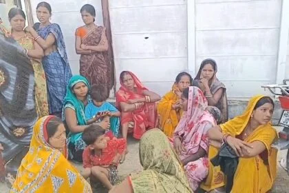 शादी के नौ दिन बाद विदाई में बेटी की संदिग्ध मौत, दहेज में मिली बाइक से हुई थी विदाई, पिता ने लगाया हत्या का आरोप 23
