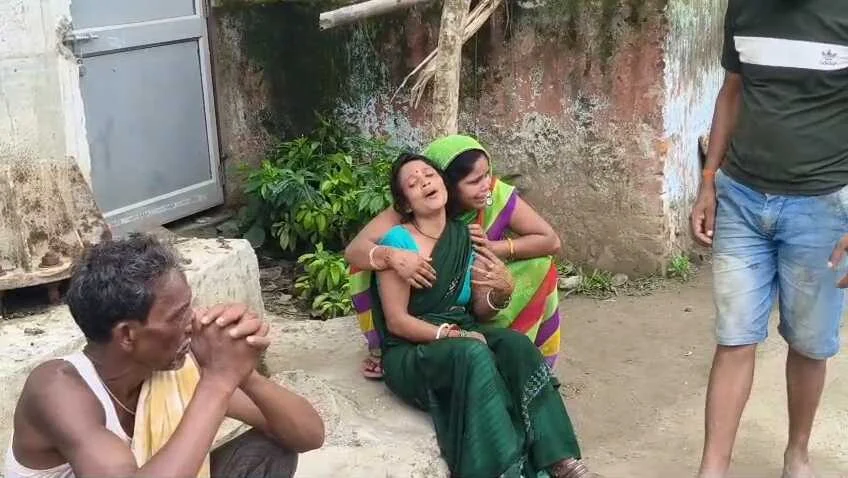 बेगूसराय में तेज रफ्तार ट्रैक्टर ने एक कांवरिया को कुचला,घटनास्थल पर हुई दर्दनाक मौत 1