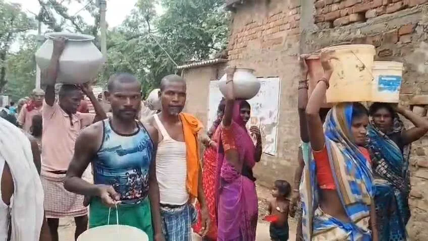 नालंदा: वोट नहीं दिया तो पानी भी नहीं, महादलित टोले में नल-जल योजना फेल, वोट का बदला पानी से 3