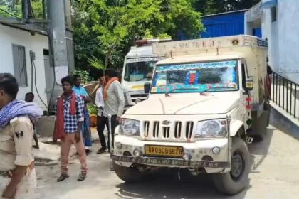 बेगूसराय में ट्रेन से कटकर युवक की दर्दनाक मौत, इलाके में मची हड़कंप 17