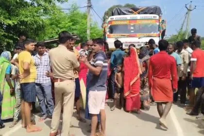 बेगूसराय में ट्रक के चपेट में आने से साइकिल सवार की दर्दनाक मौत, परिजनों में मचा कोहराम 19