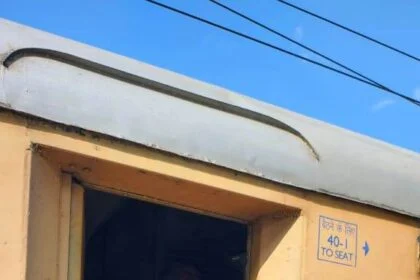 समस्तीपुर: ट्रेन से यात्रा के दौरान यात्री बीमार होने पर ऑन ड्यूटी आरपीएफ ने डॉक्टर बुलाकर बीमार यात्री का कराया इलाज 15