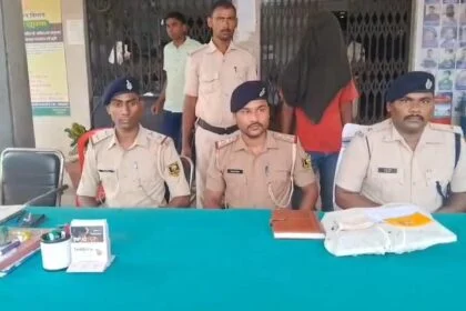 नालंदा: सोहसराय पुलिस ने रिटायर्ड प्रोफेसर के घर हुए चोरी का किया उद्भेदन, चोरी किया हुआ आभूषण समेंत कई अन्य सामान बरामद 27