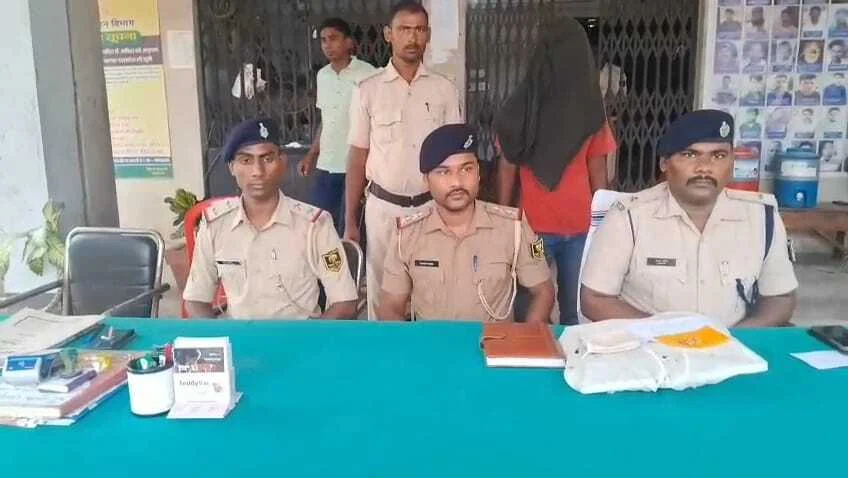 नालंदा: सोहसराय पुलिस ने रिटायर्ड प्रोफेसर के घर हुए चोरी का किया उद्भेदन, चोरी किया हुआ आभूषण समेंत कई अन्य सामान बरामद 5