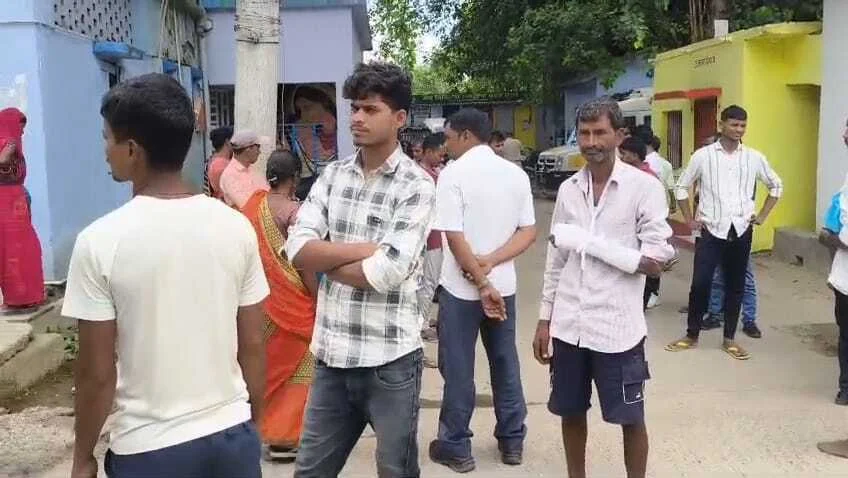 बेगूसराय में मछली पकड़ने के दौरान बुढ़ी गंडक में डुबने से एक मछुआरे की मौत, परिजनों में मचा कोहराम 12