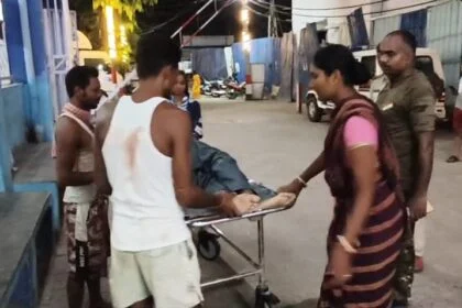 बेगूसराय में दो बाइक की आमने-सामने टक्कर में तीन लोग घायल हो गए, सदर अस्पताल में भर्ती 18