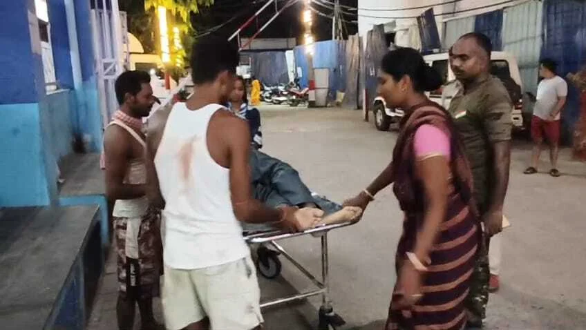 बेगूसराय में दो बाइक की आमने-सामने टक्कर में तीन लोग घायल हो गए, सदर अस्पताल में भर्ती 6