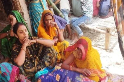 समस्तीपुर: निजी क्लीनिक में एक महिला की संदिग्ध स्थिति मौत, क्लीनिक कर्मी में ताला जड़कर फरार 15