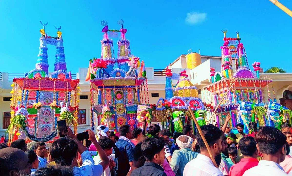 वीरपुर थाना क्षेत्र के विभिन्न गांव में निकाला गया ताजिया जुलूस 14