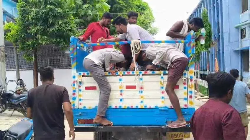 बेगूसराय में एक नाबालिक छात्रा ने गले में फंदा लगाकर किया आत्महत्या, परिजनों में मचा कोहराम 5