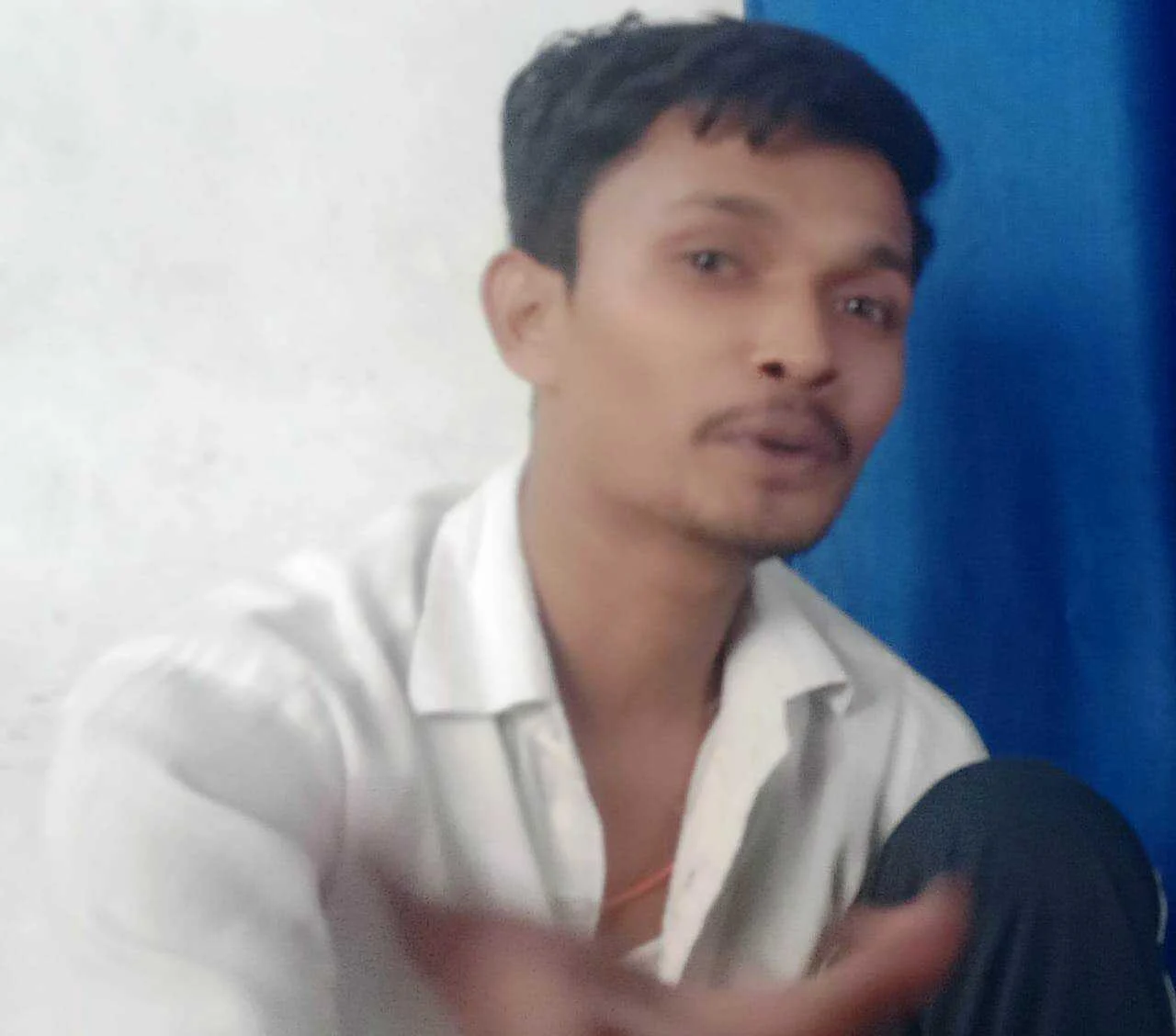 बेगूसराय में ई रिक्शा पर सवार यात्री से बदमाशों ने मोबाइल समेत बीस हजार रुपये लुट कर हुआ फरार 9